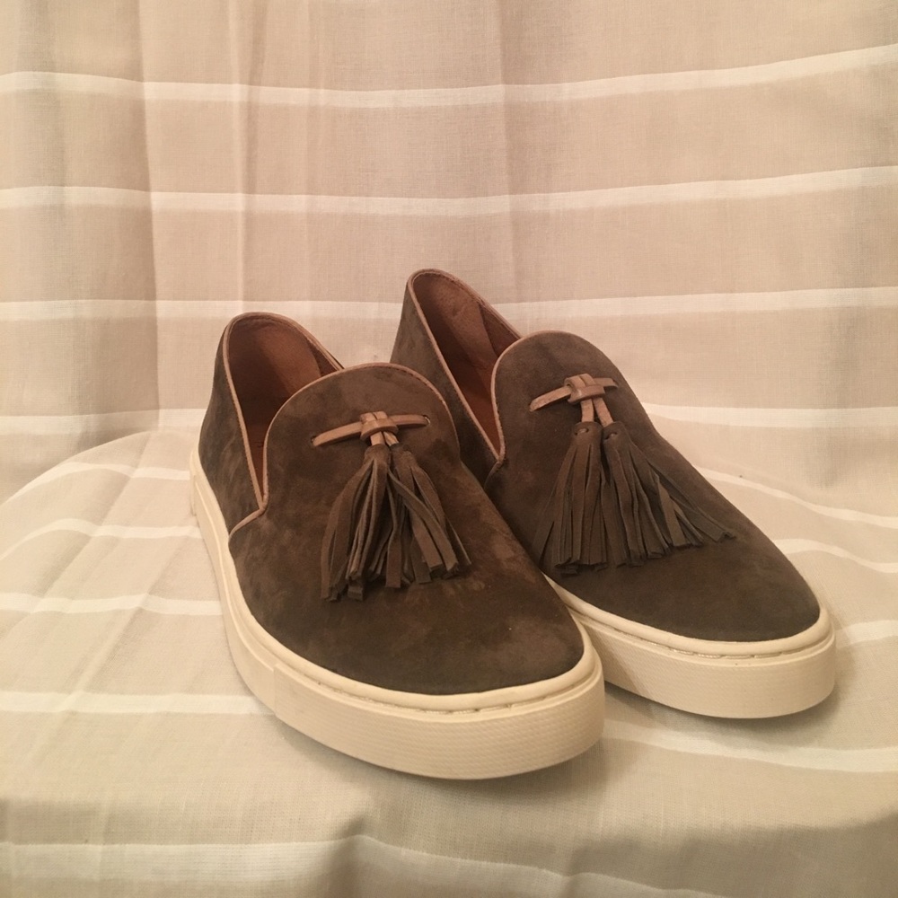 Frye Women’s Gemma Tassle Sneaker - NEW w/o tags